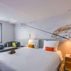 فندق Ibis Styles Bucharest Airport, أوتوبين